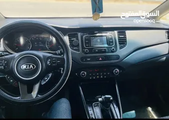  1 كيا كارنز 2019