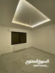  21 شقة فاخرة 250 متر في اجمل مناطق طريق المطار حي الصحابه عميش بسعر مميز جدا