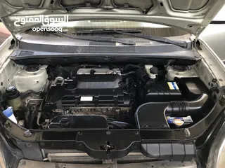  14 هيونداي توسان بحالة ممتازة جدا فحص كامل 7 جيد ومالك اول بالاردن للبيع