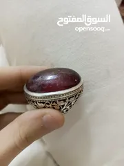  4 خواتم انتيك بأحجار كريمة من الياقوت الاصلي