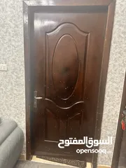  4 أبواب خشبية مستعمله للبيع