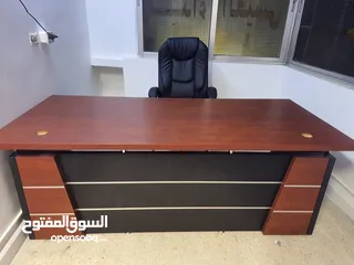  5 مكتب مع كرسي مدير