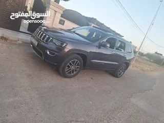  5 جيب جراند شيروكي لميتد 2017 لون فيراني مميز فحص كامل فل الفل بانوراما لمتيد أعلى صنف بالاضافات بسعر