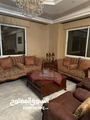  1 كنبايات مع خزانة بسعر البلاش اقراء اعلان منيح