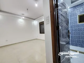 14 شقه بناء جديد طابقيه لها مدخلين سوبر ديلوكس