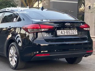  17 كيا k3 2017  لون اسود وارد كوريا الصنف المميز  فحص كامل 7 جيد استخدام شخصي