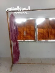  1 موجود ستاند ملابس حديد كبير  بزبط لفساتين  ارتفاعه 195 طوله 3 متر  فصلته تفصيل بنفك وبتركب( سهل الفك