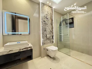  30 شقه شبه ارضي مميزة مساحة 240م مع تراس 200م بسعر مميز (مشروع 112)