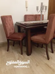  10 طقم كنب ضيوف فاخر و طاولة سفرة وطاولة وسط