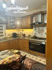  5 شقة في طبربور ابو عليا  بسعر حررق مع ترس 200 متر