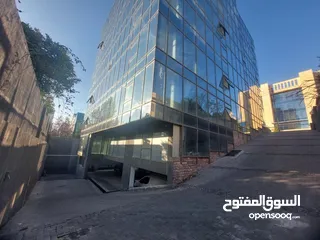  1 مكاتب للإيجار بمسحات مختلفة