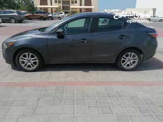  11 TOYOTA YARIS XLE 2019