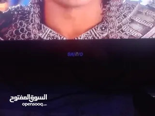  2 شاشة للبيع كوري 32 انش