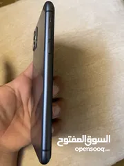  4 ايفون 11 عادي بطاريه 80 مش مفتوح ولا مغير فيه شي ولا خدش جهاز سليم