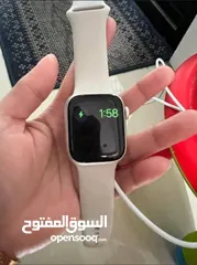  4 ساعة Apple الذكية