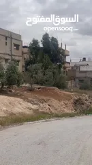  3 بيت طابقين 3 شقق وتسوية على قطعة ارض مساحة دنم وربع وعلى شارعين