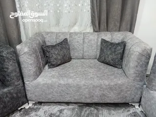  8 طقم كنب 7 مقاعد مع برادي للبيع