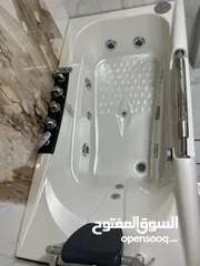  5 للبيع جاكوزي غازيني 67 ×90*170 سم بحالة ممتازة جدا وشبه جديدالرجاء التواصل واتس اب فقط .