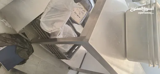  5 عده مطعم للبيع بالكامل وليس بالتجزئه