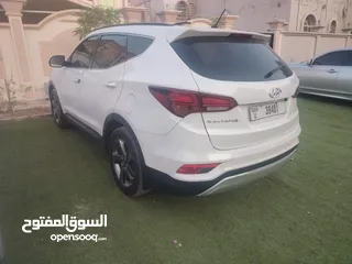  2 For quick sale Hyundai Santa Fe 2017 model GCC