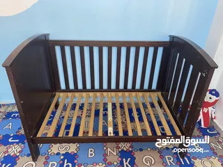  1 تخت أطفال خشب