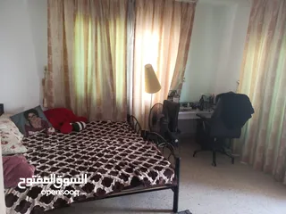  7 شقة مميزه للبيع،شارع المدينة المنوره خلف ماكدونلز 3نوم،ط1، تصلح للسكن او الاستثمار،من المالك مباشرة