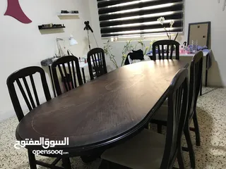  1 طاوله سفره 8 مقاعد للبيع