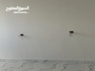  17 فني كهرباء منزلية  تحت إشراف هندسي