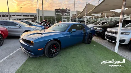  17 Dodge Challenger V6 2021