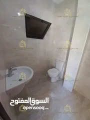  19 شقة فارغة للايجار في خلدا 200 متر