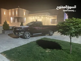  1 غرفة هايلوكس مركزي 2023
