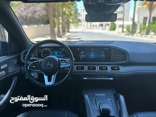  15 Mercedes-AMG GLE450 2021