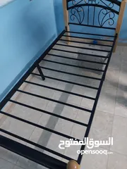  3 تختين حديد