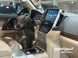  9 Land Cruiser GXR V8