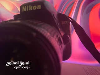  4 نيكون 3300d حال الوكاله  شتر قليل  عدسه 18/55 ستراب  وصلات  ترايبود  شاحن  بطاريه