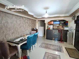  1 شقة للبيع 90م سبورتنج  (فرصة للعرسان ) مطل جانبي ل نادي سبورتنج