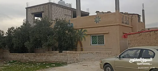  3 بيت للبيع م