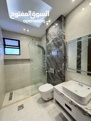  27 شقه شبه ارضي مميزة مساحة 240م مع تراس 200م بسعر مميز (مشروع 112)