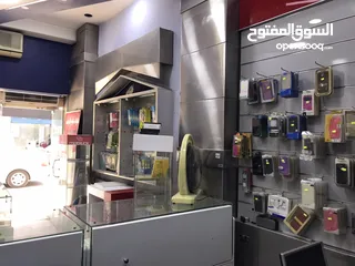  16 محل تجاري للبيع مجهز كامل موقع مميز ملاصق لمعرض شركة زين - شارع باب الواد - الوسط التجاري/ الزرقاء