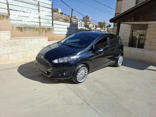  6 للبيع فورد فيستا