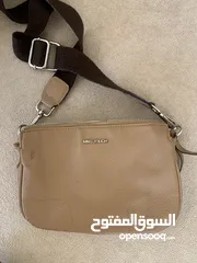  16 للصبايا- عدة حقائب فاخرة ماركات جديد و بعضهم مستعمل خفيف