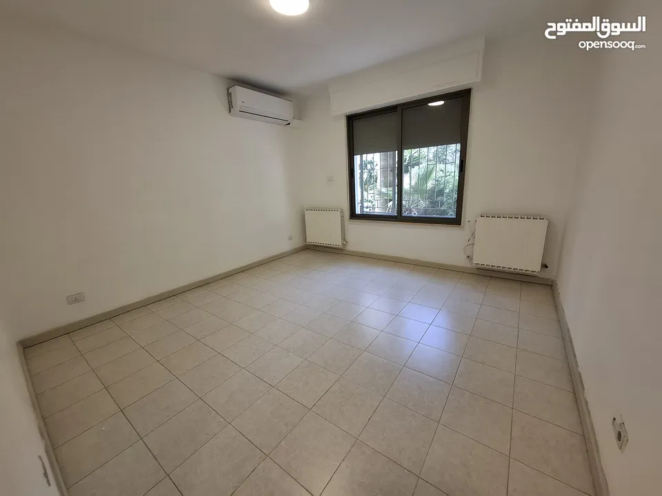 شقة غير مفروشة للإيجار  ( Property 43170 )-174836195