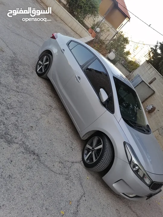 كيا K3 / ماتور 1600 /ديزل /عداد قليل 110  / فحص نخب/ اقتصاديه /الأكثر طلبا