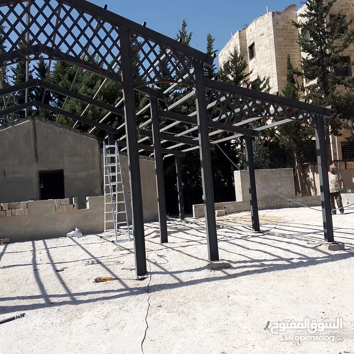 هنجر مطعم او كافيه او منزل)  Structural steel  للبيع .جديد ، لم يستعمل .. H ,90 kilograms ل  وزن كل
