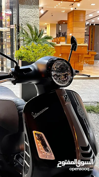 Vespa gets sport 300