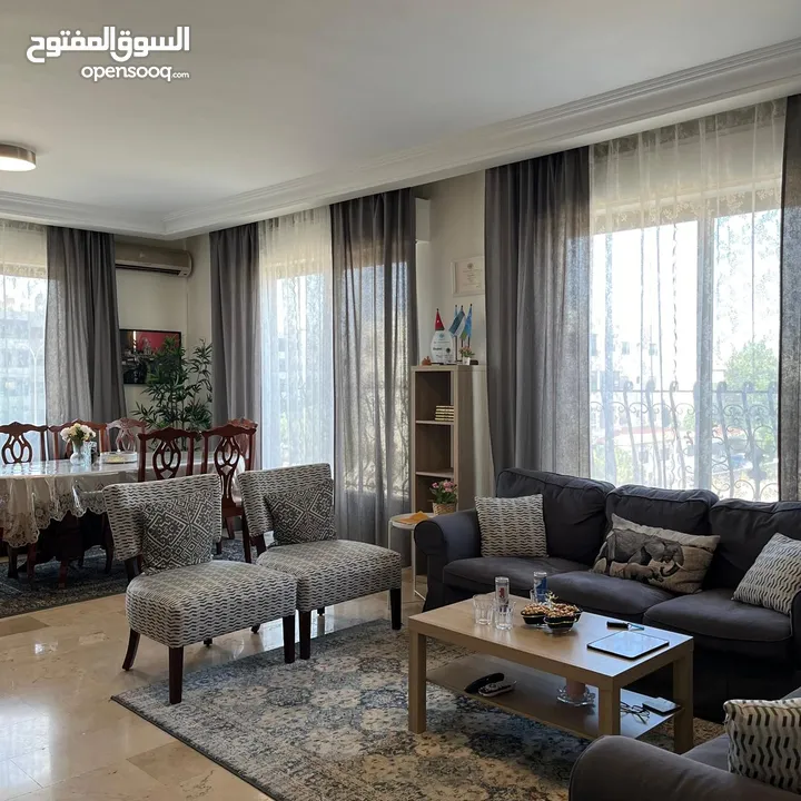 شقة مفروشة للإيجار في دير غبار  ( Property 39274 ) سنوي فقط