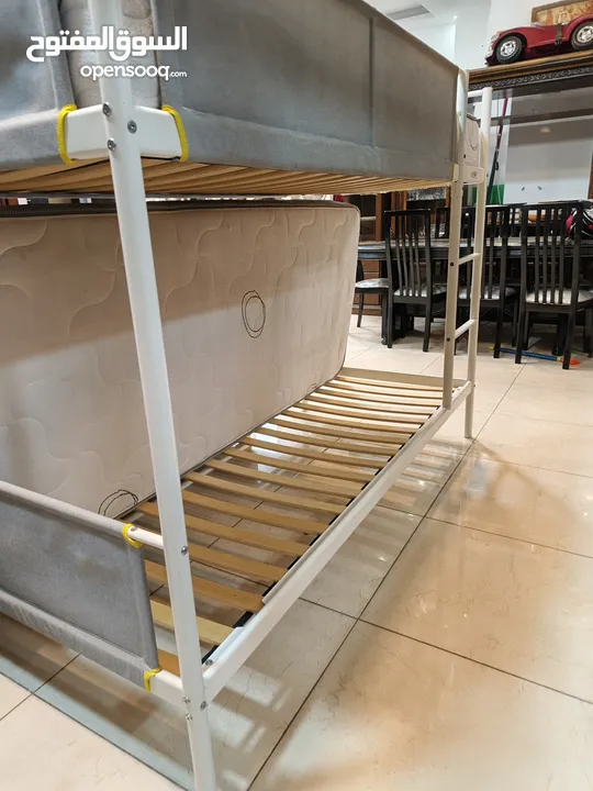 تخت طابقين IKEA بحاله ممتاز