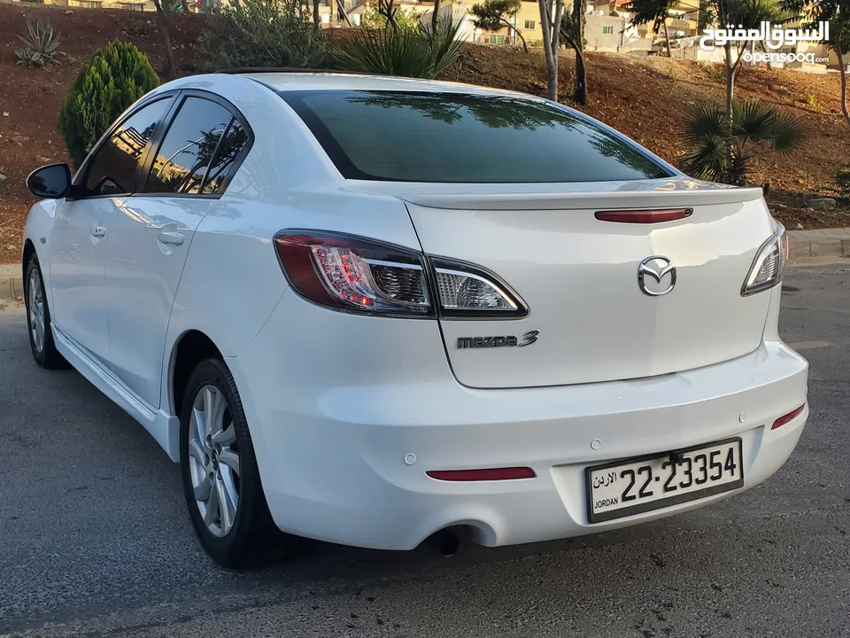 مازدا 3 زوووم موديل 2013 فل كامل مع الفتحه بأعلى صنف ومواصفات من فئتها  MAZDA 3 ZOOM MODEL 2013