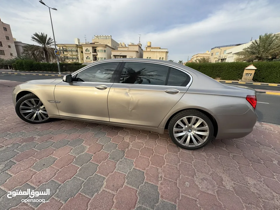 للبيع bmw750 li موديل 2012