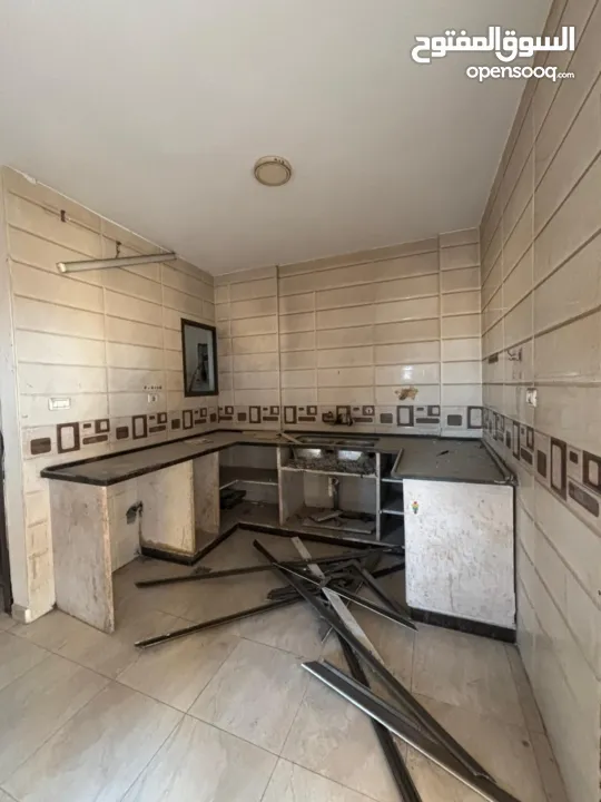 شقة للبيع في الشيخ رضوان بين الاتصالات و ميدان الشهداء